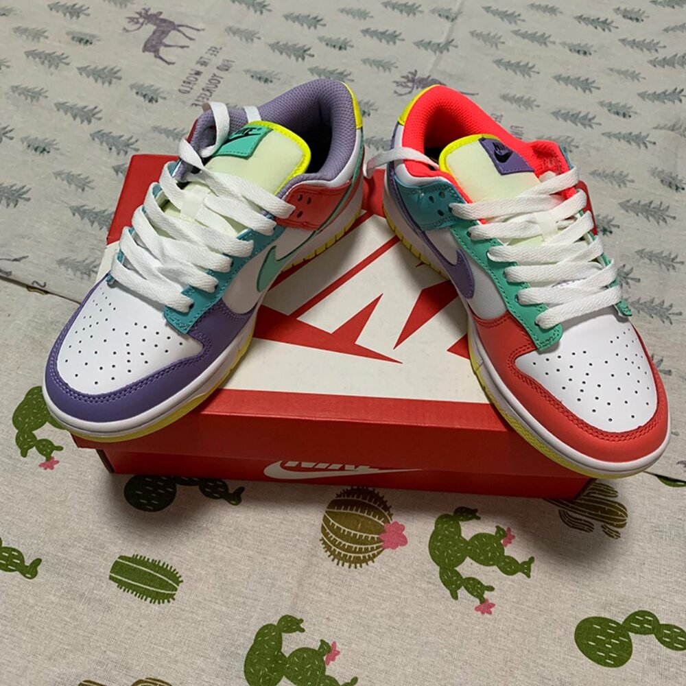 Nike Dunk Low SE Easter Candy sneakers